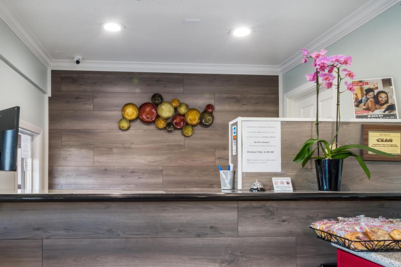 Americas Best Value Inn Santa Rosa Exterior photo