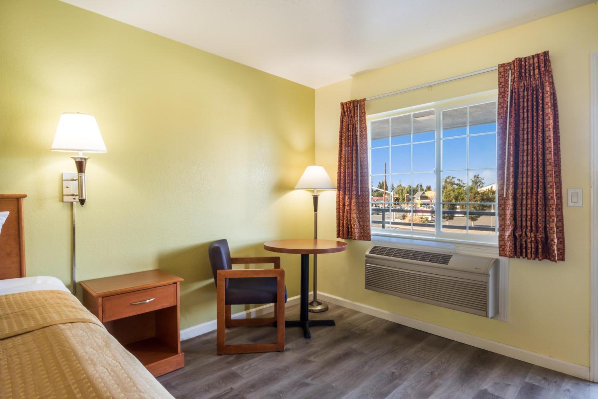 Americas Best Value Inn Santa Rosa Exterior photo