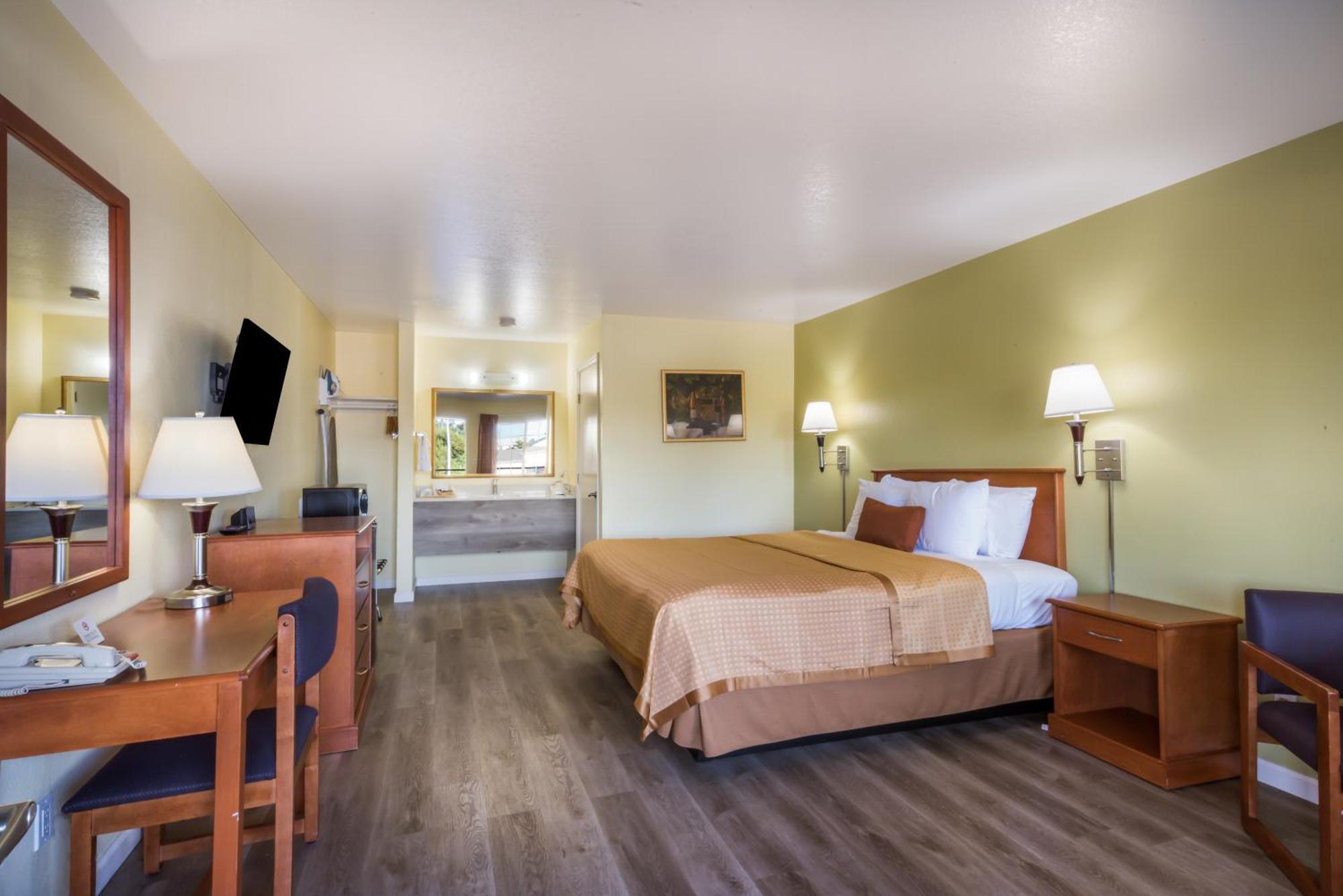 Americas Best Value Inn Santa Rosa Exterior photo