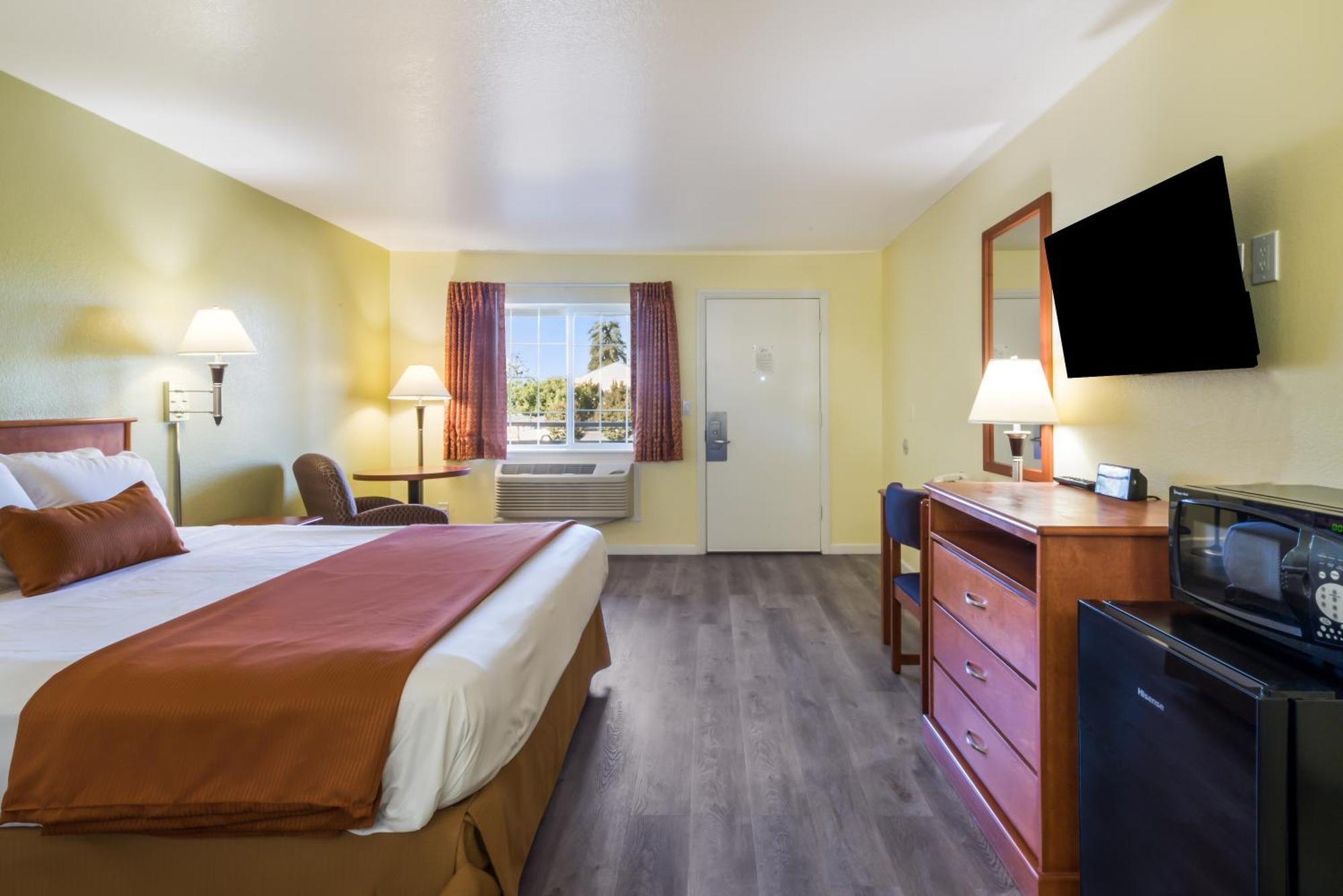 Americas Best Value Inn Santa Rosa Exterior photo