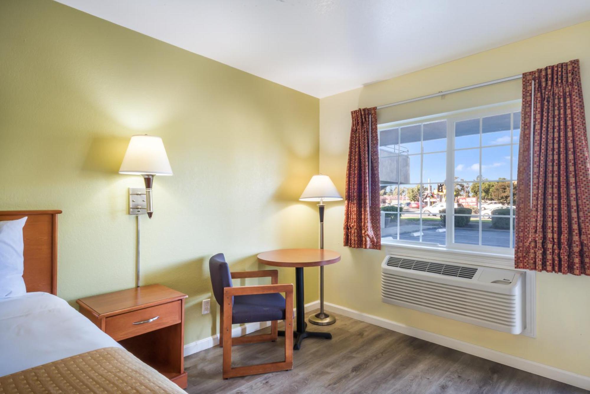 Americas Best Value Inn Santa Rosa Exterior photo