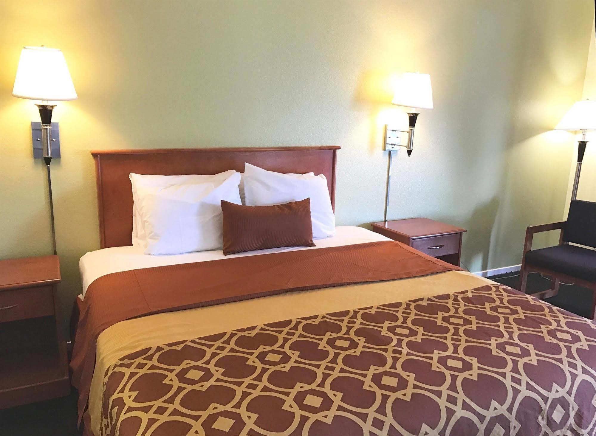 Americas Best Value Inn Santa Rosa Exterior photo